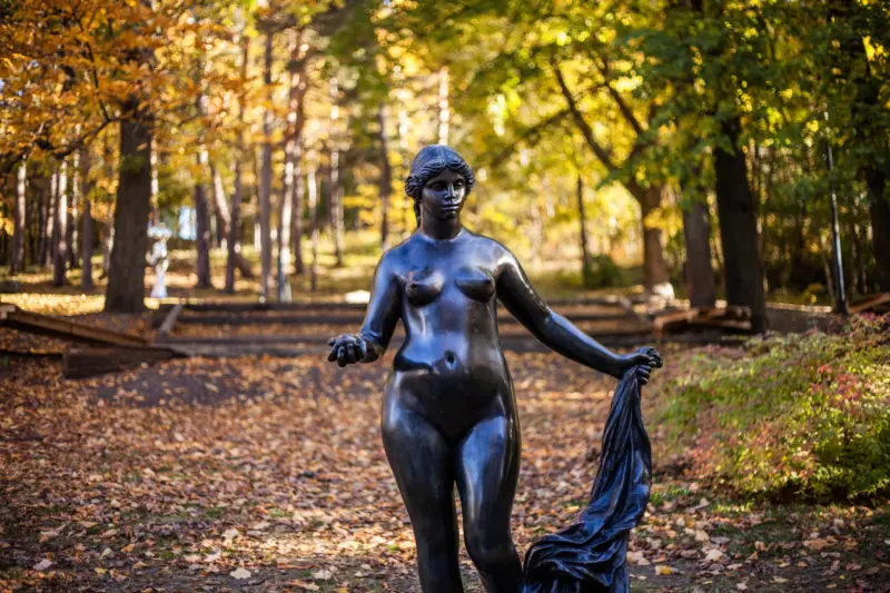 12 RENOIR VENUS KK KONTEKST