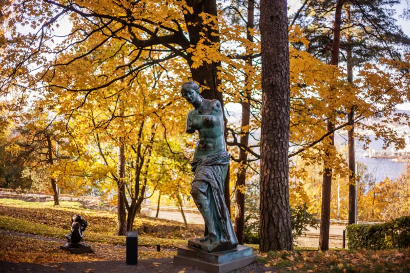 Grande Venus de Milo aux tiroirs